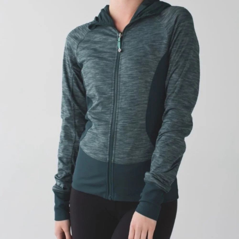 Lululemon In Flux Hooded Jacket Reversible - 6 - Picture 2 of 13